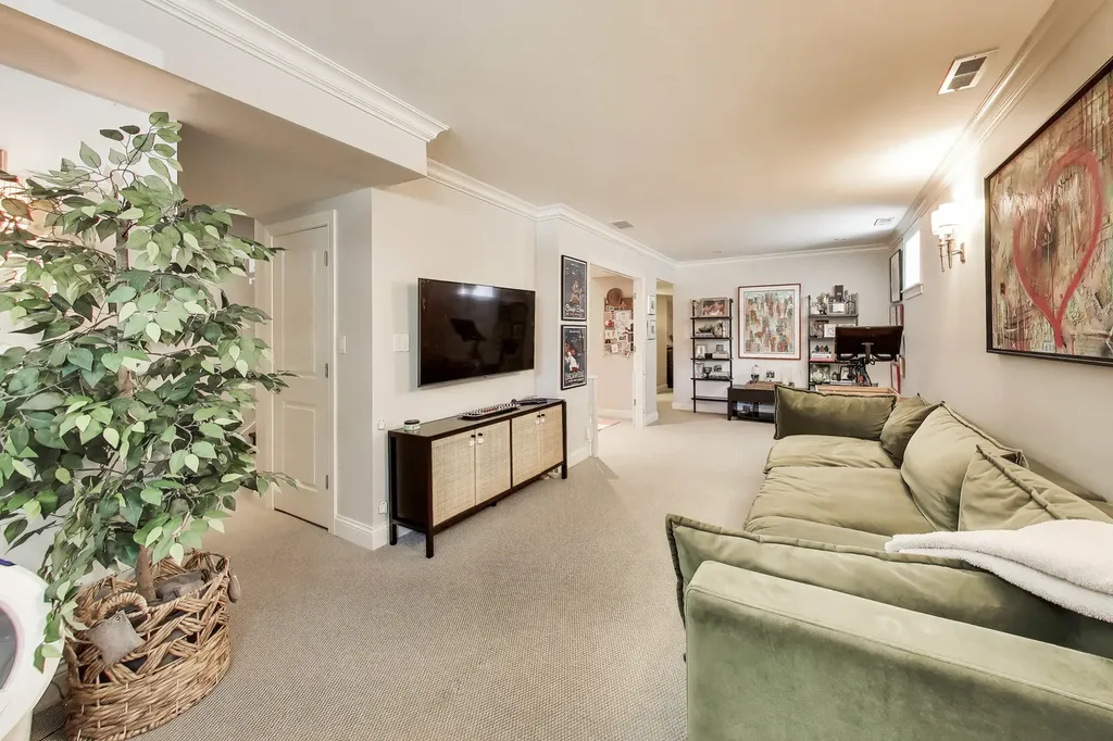 2112 West Cortland Street Chicago IL 60647