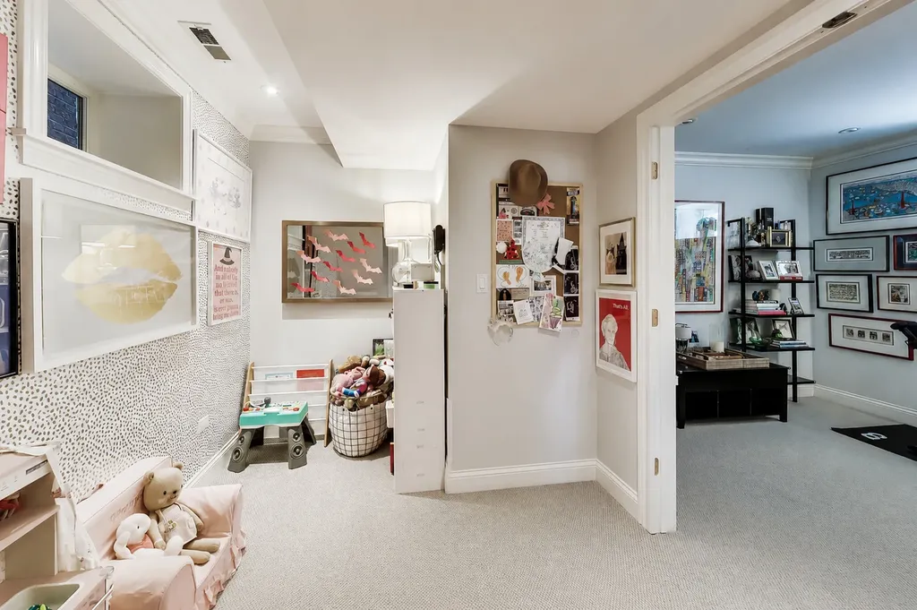 2112 West Cortland Street Chicago IL 60647