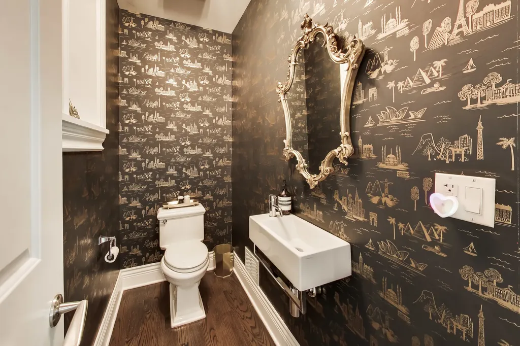 2112 West Cortland Street Chicago IL 60647