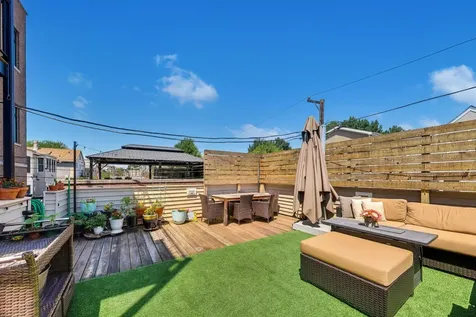 2112 West Cortland Street Chicago IL 60647
