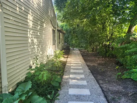 1909 West 56th Street La Grange Highlands IL 60525