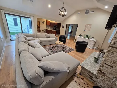 1909 West 56th Street La Grange Highlands IL 60525