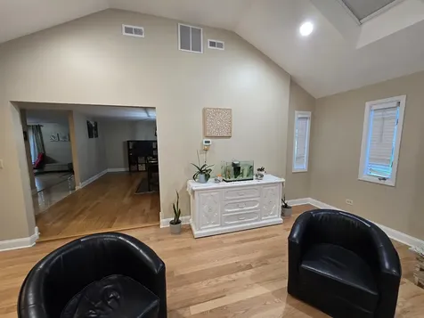 1909 West 56th Street La Grange Highlands IL 60525