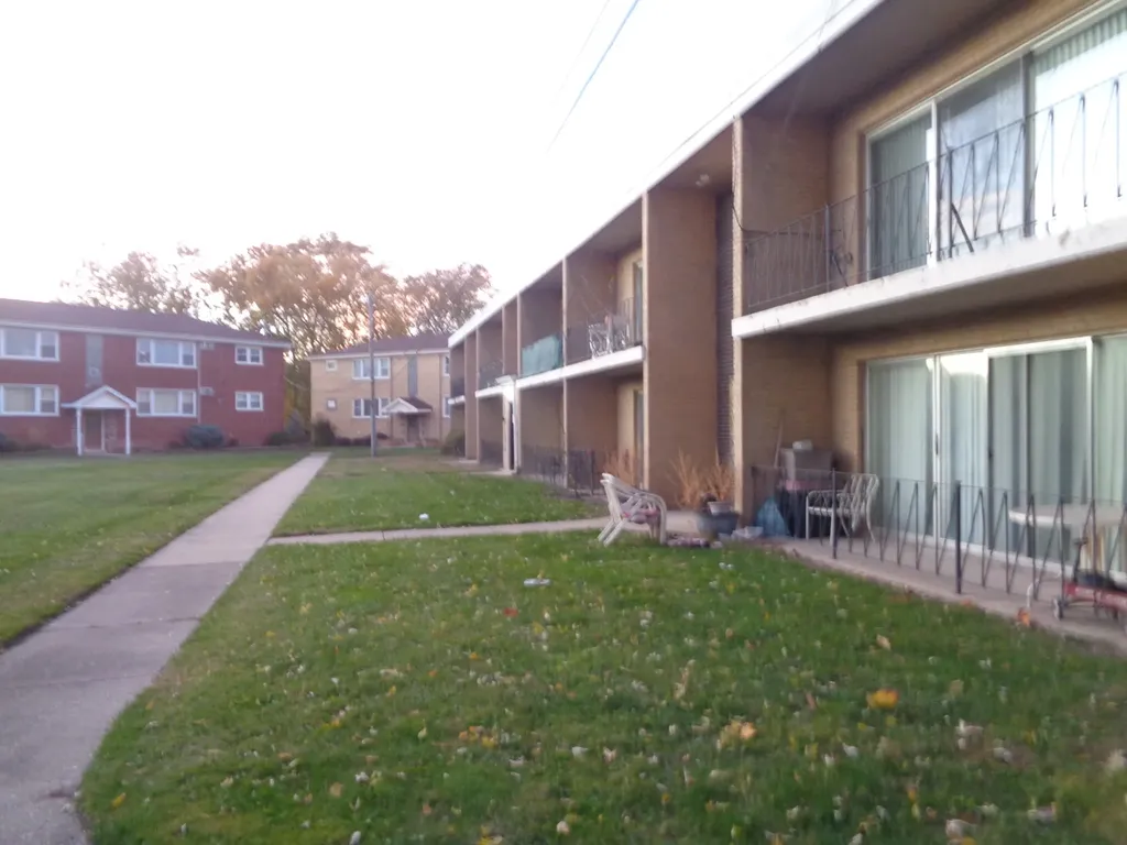 5818 107TH Courtway Chicago Ridge IL 60415