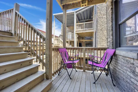 1008 West Dakin Street Chicago IL 60613
