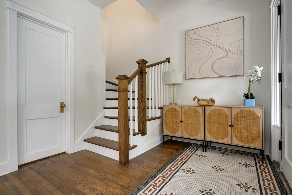 1907 West Berwyn Avenue Chicago IL 60640