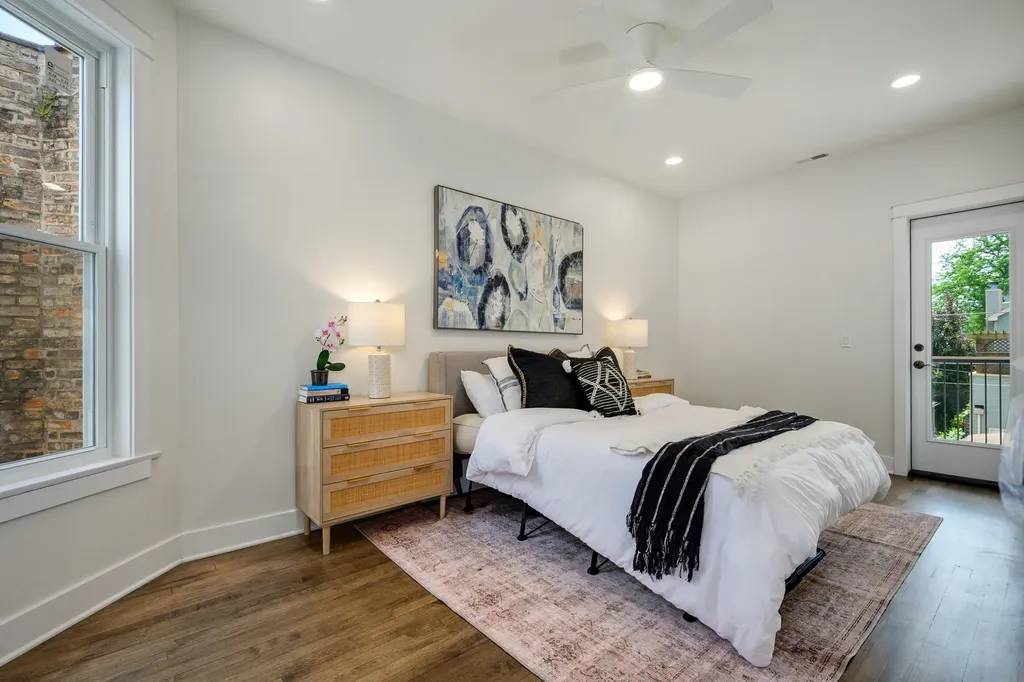 1907 West Berwyn Avenue Chicago IL 60640