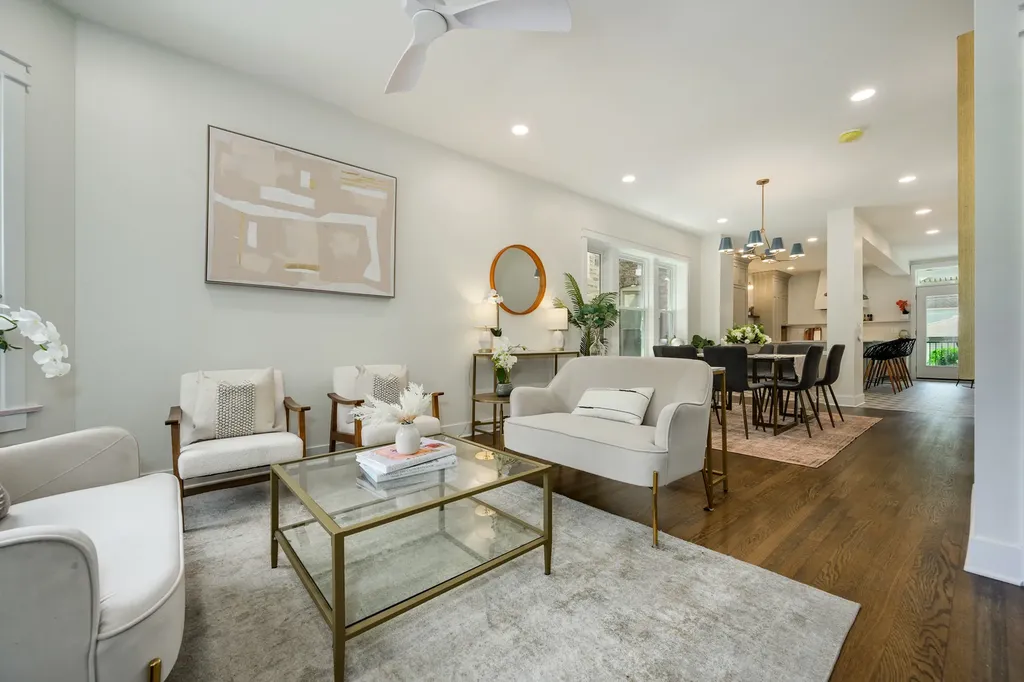 1907 West Berwyn Avenue Chicago IL 60640