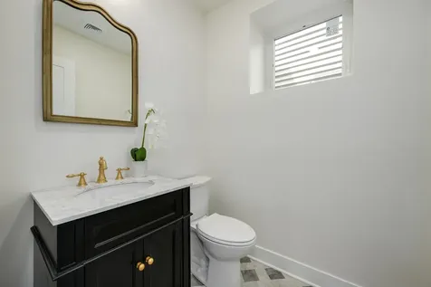 1907 West Berwyn Avenue Chicago IL 60640
