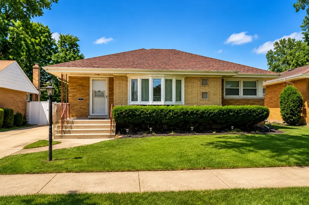 1446 Highridge Parkway Westchester IL 60154