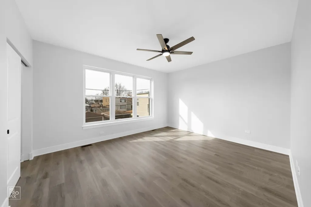 4241 West Walton Street Chicago IL 60651
