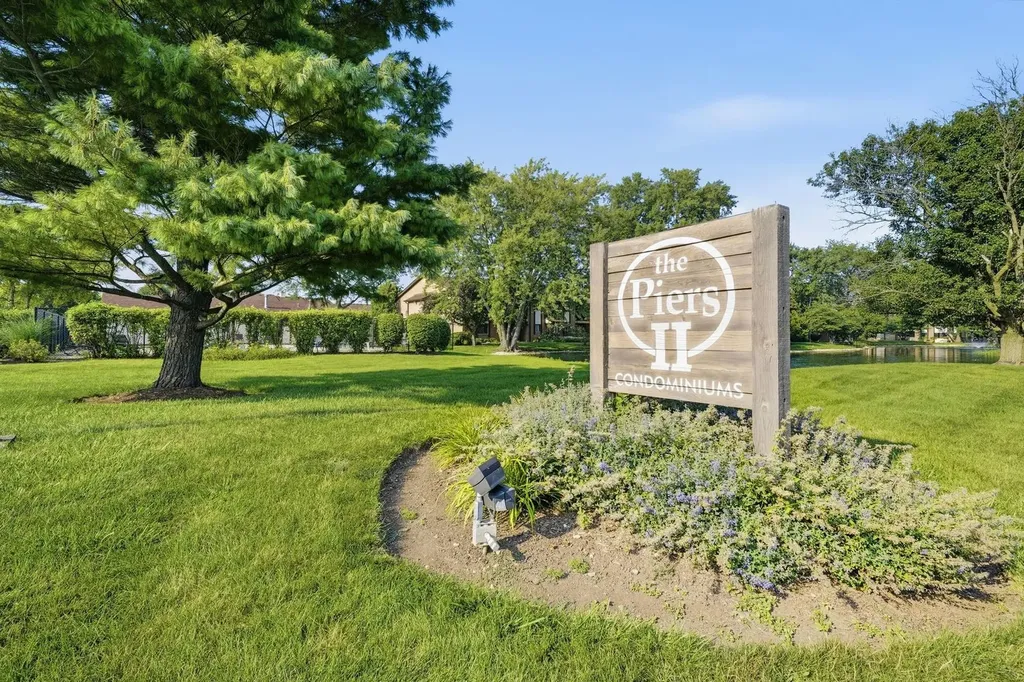 2204 Wharf Drive Woodridge IL 60517