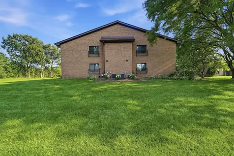 2204 Wharf Drive Woodridge IL 60517