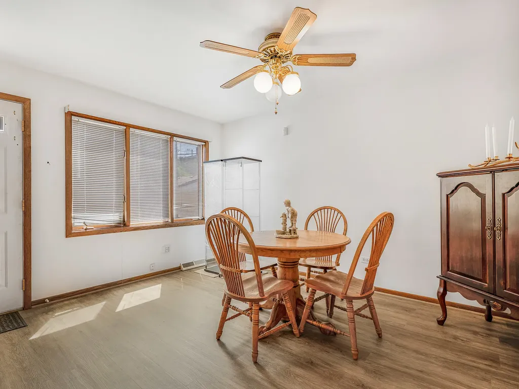 3615 North Pacific Avenue Chicago IL 60634