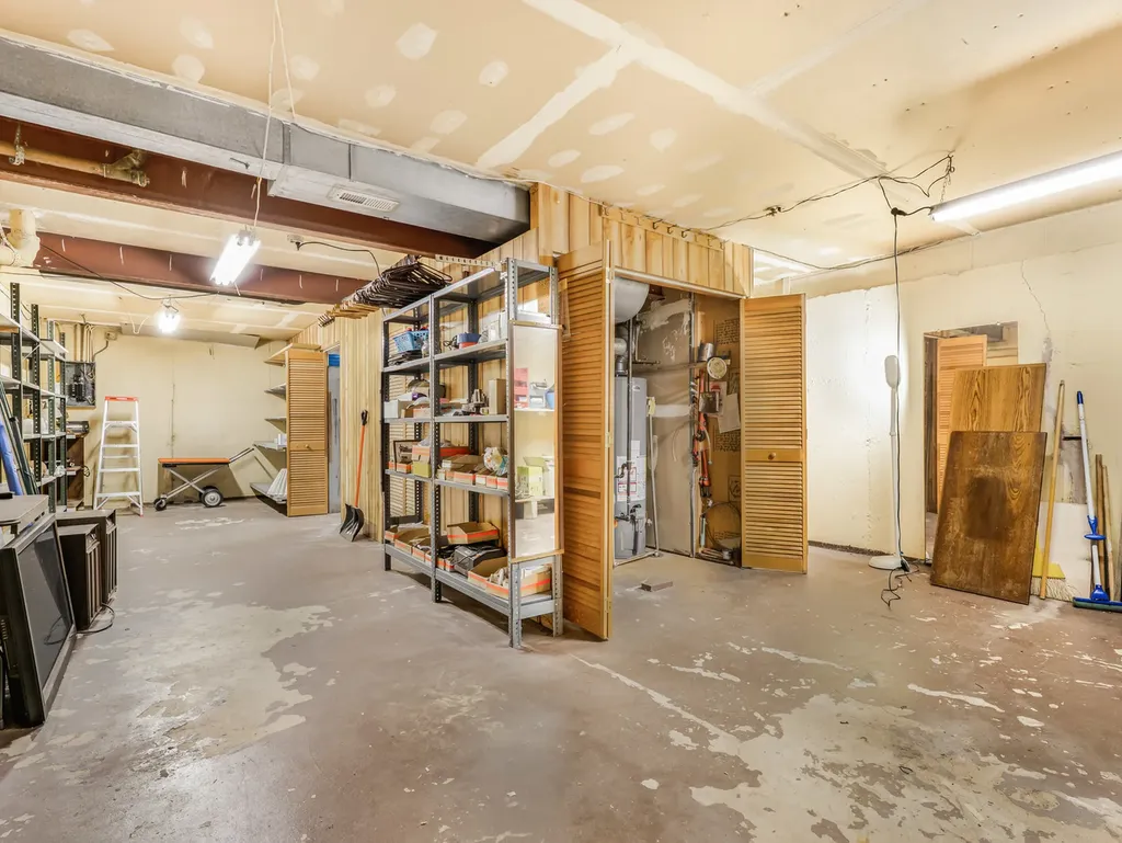 3615 North Pacific Avenue Chicago IL 60634