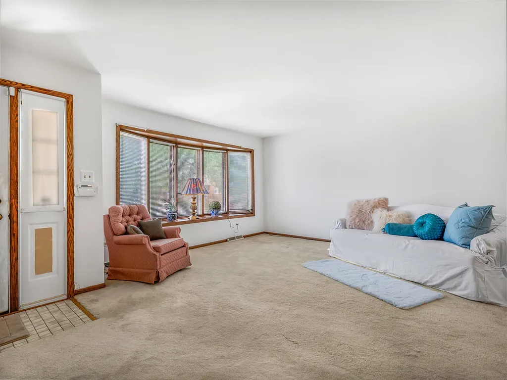 3615 North Pacific Avenue Chicago IL 60634