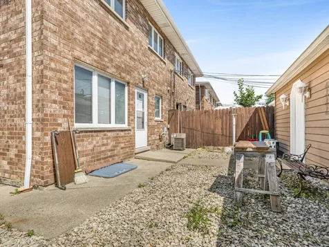 3615 North Pacific Avenue Chicago IL 60634