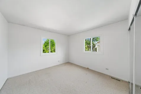 4691 Huntington Boulevard Hoffman Estates IL 60192