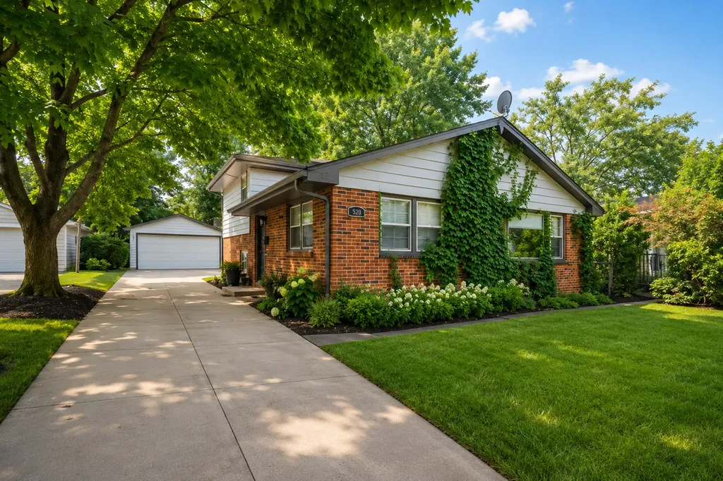 421 East Courtland Street Mundelein IL 60060
