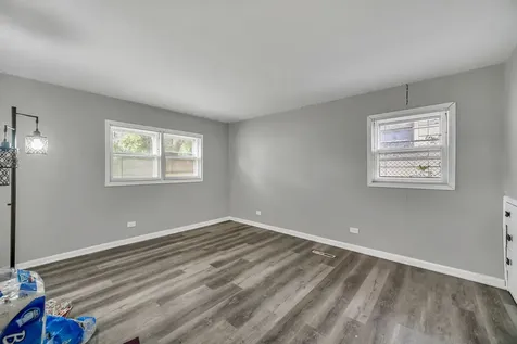 421 East Courtland Street Mundelein IL 60060