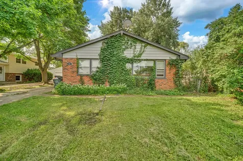 421 East Courtland Street Mundelein IL 60060