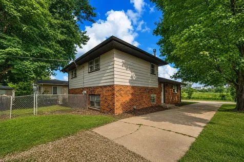 421 East Courtland Street Mundelein IL 60060