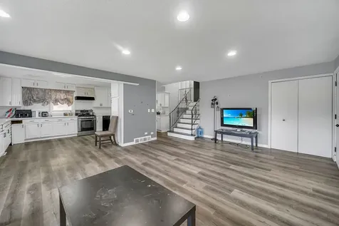 421 East Courtland Street Mundelein IL 60060