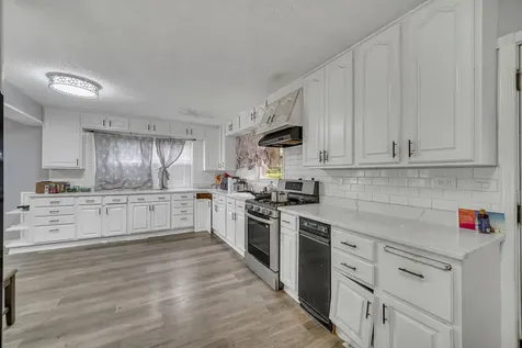 421 East Courtland Street Mundelein IL 60060