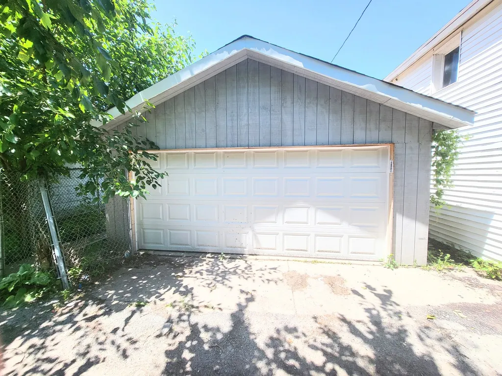 11419 South Prairie Avenue Chicago IL 60628