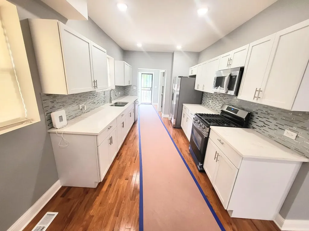 11419 South Prairie Avenue Chicago IL 60628
