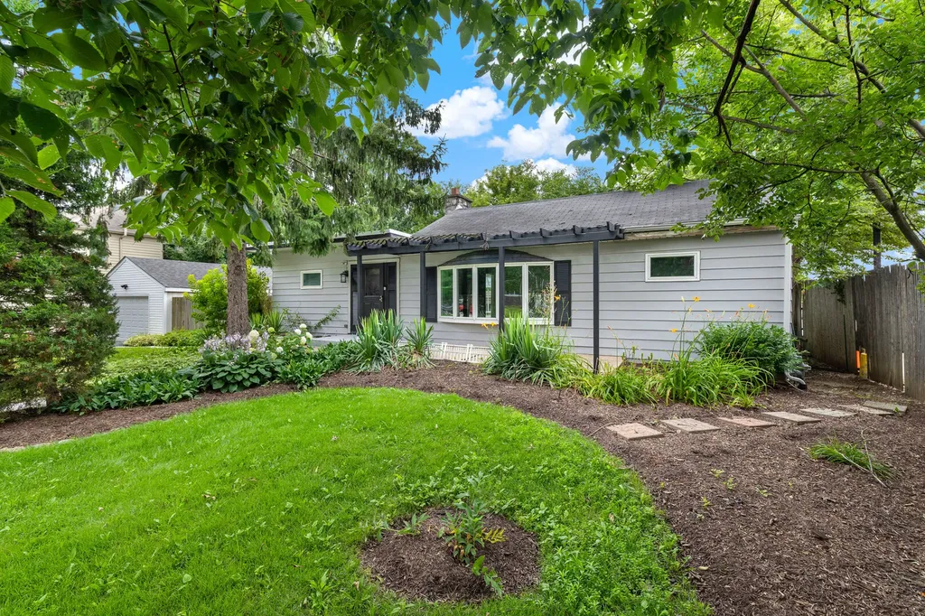 268 North Bonnie Brae Avenue Elmhurst IL 60126