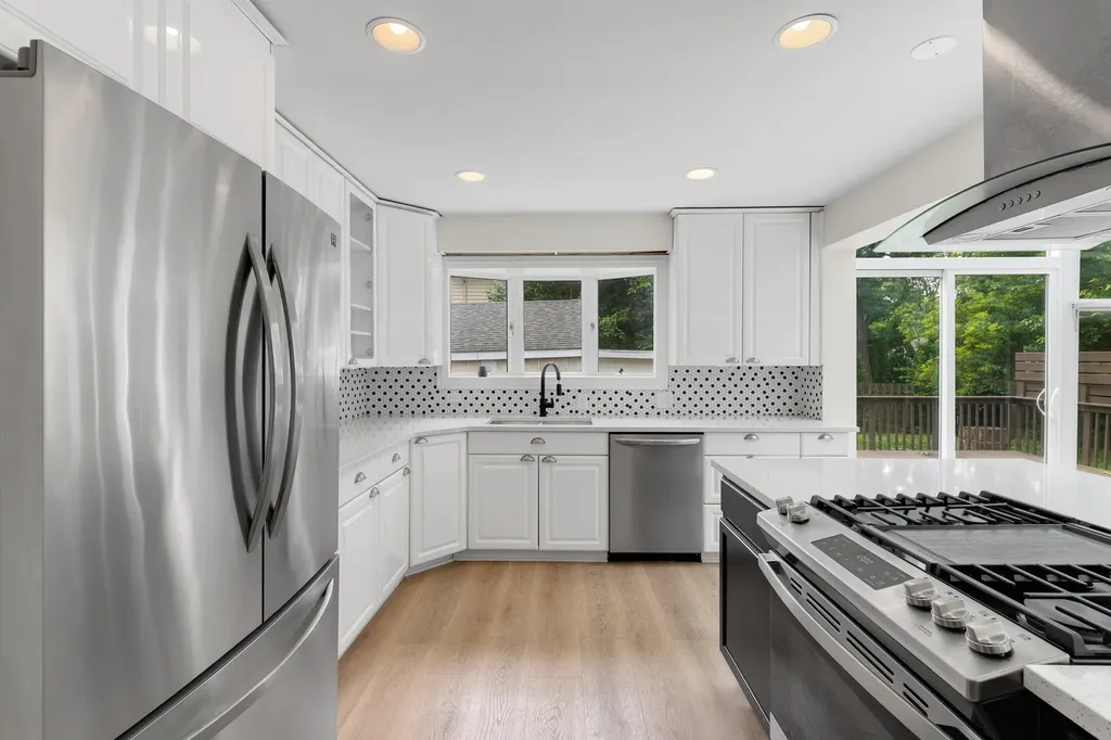 268 North Bonnie Brae Avenue Elmhurst IL 60126