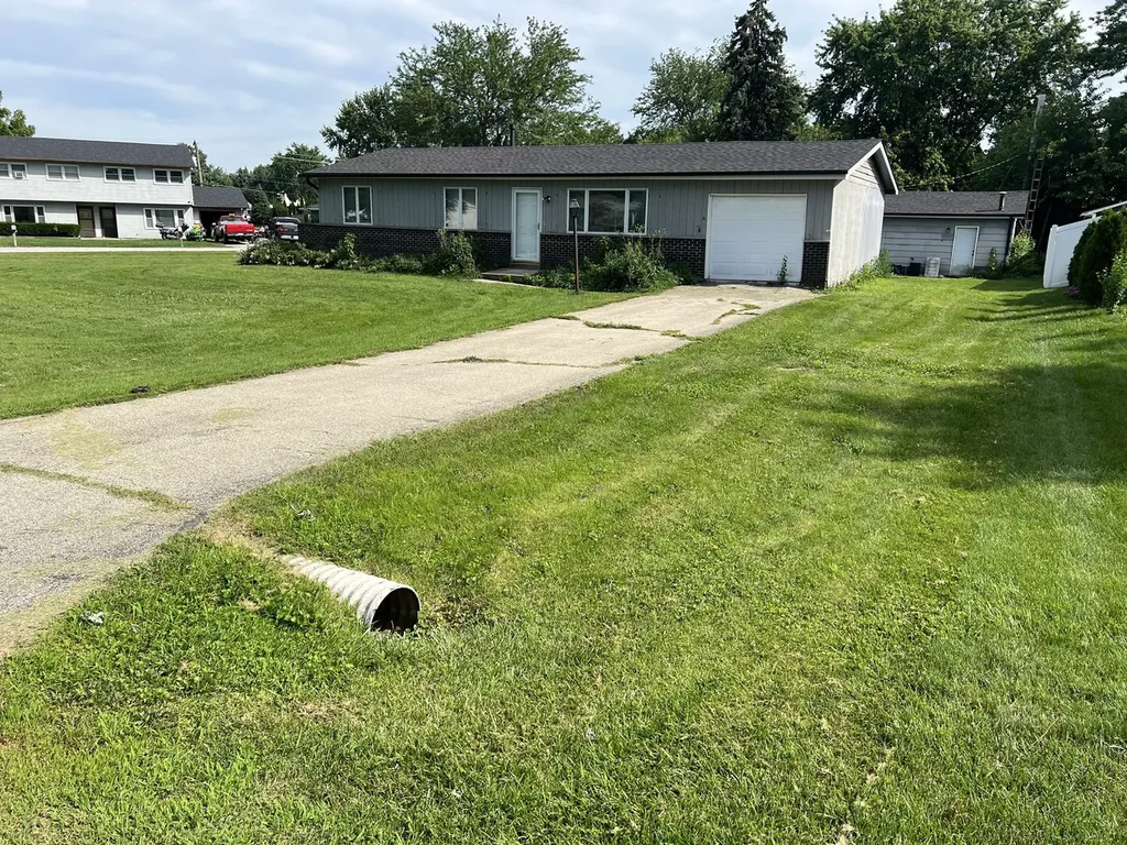 1 Shell Court Oswego IL 60543