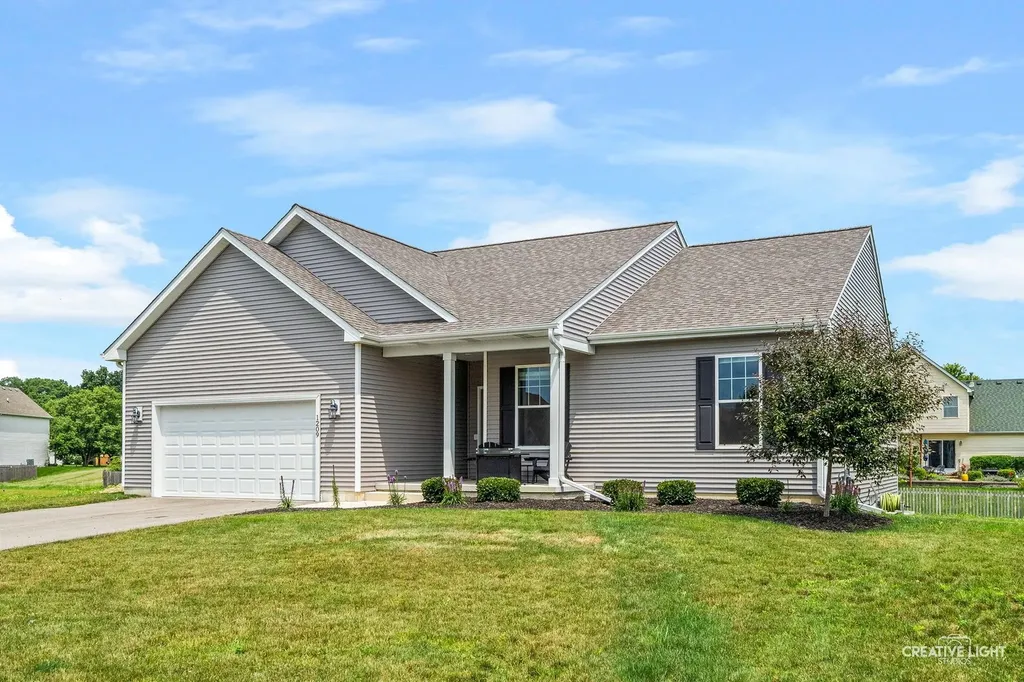 1209 Oakmont Court Sandwich IL 60548
