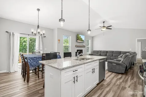 1209 Oakmont Court Sandwich IL 60548