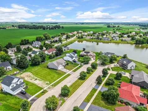 1209 Oakmont Court Sandwich IL 60548