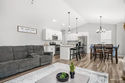 1209 Oakmont Court Sandwich IL 60548