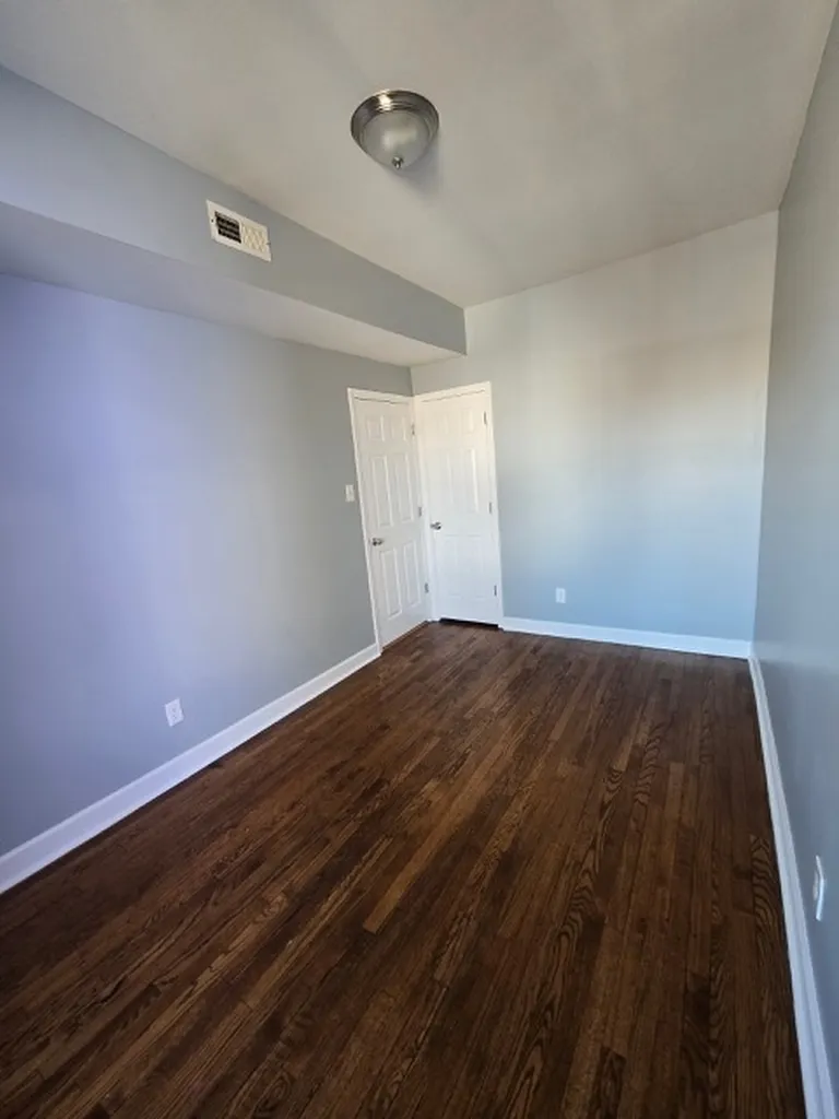 7443 South Dante Avenue Chicago IL 60619
