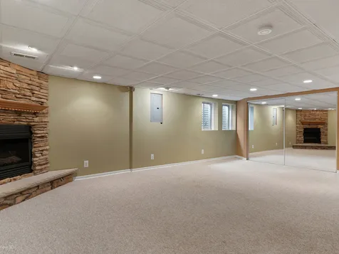 9430 Debbie Lane Orland Park IL 60467
