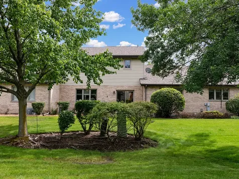 9430 Debbie Lane Orland Park IL 60467