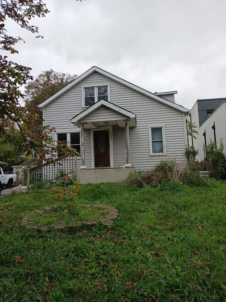2322 Wallace Avenue North Chicago IL 60064