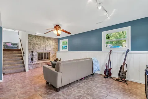 2420 South East Thornwood Drive Lindenhurst IL 60046