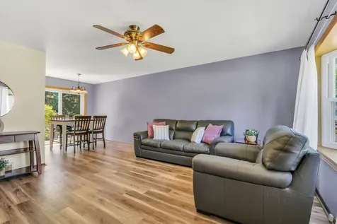 2420 South East Thornwood Drive Lindenhurst IL 60046