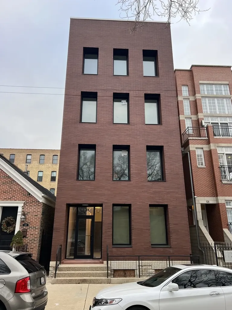 524 North May Street Chicago IL 60642