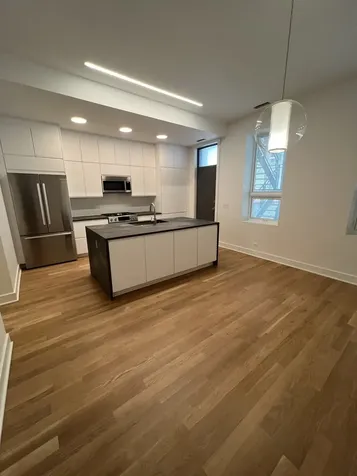 524 North May Street Chicago IL 60642