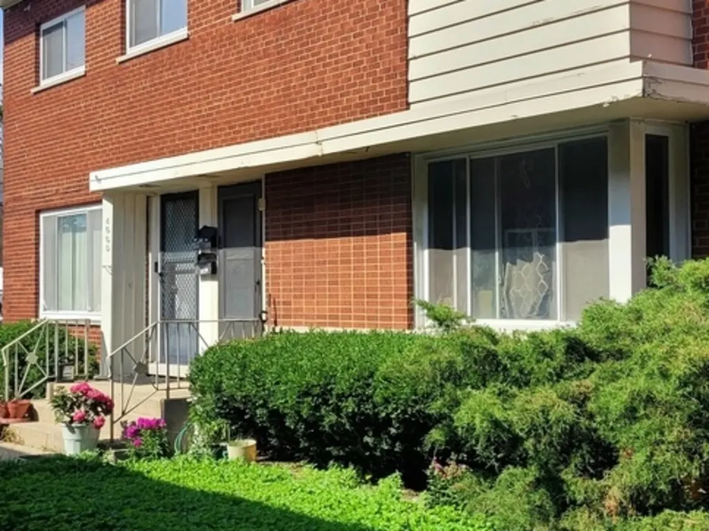 4663 Brummel Street Skokie IL 60076