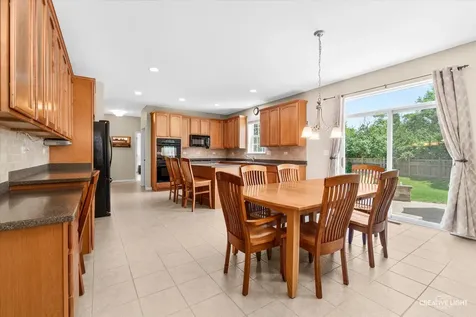 432 Bluegrass Parkway Oswego IL 60543