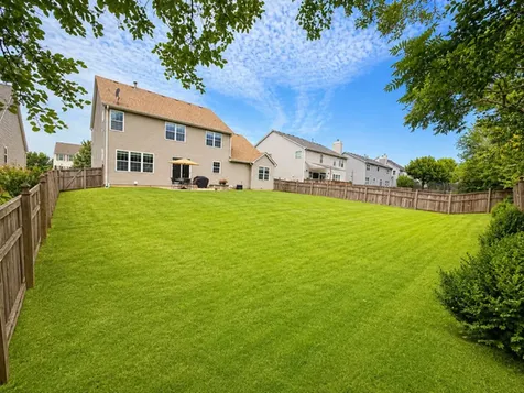 432 Bluegrass Parkway Oswego IL 60543