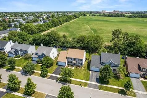 432 Bluegrass Parkway Oswego IL 60543