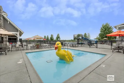 432 Bluegrass Parkway Oswego IL 60543